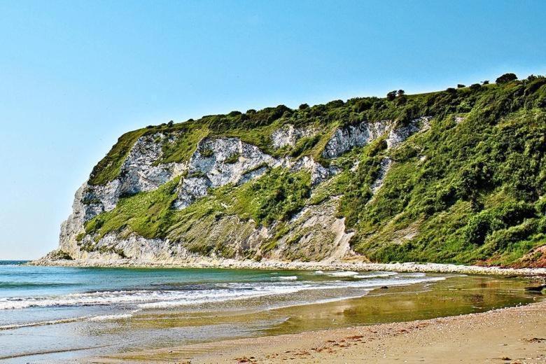 ホテル "Trinity" At Whitecliff Bay Isle Of Wight- Yarborough View 4 ベンブリッジ エクステリア 写真